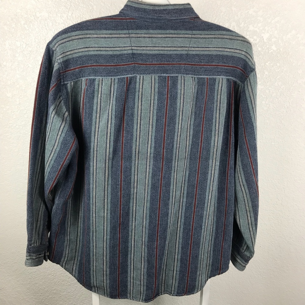 Wrangler Hero button  down shirt. - Picture 6 of 8